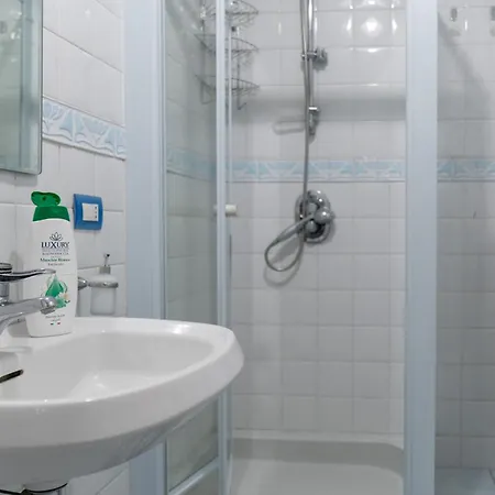 De Vivo Realty - La Perla Blu