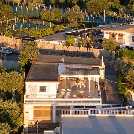 La Perla Blu - De Vivo Realty *