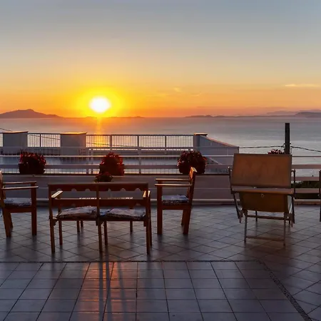 Дом отдыха De Vivo Realty - La Perla Blu