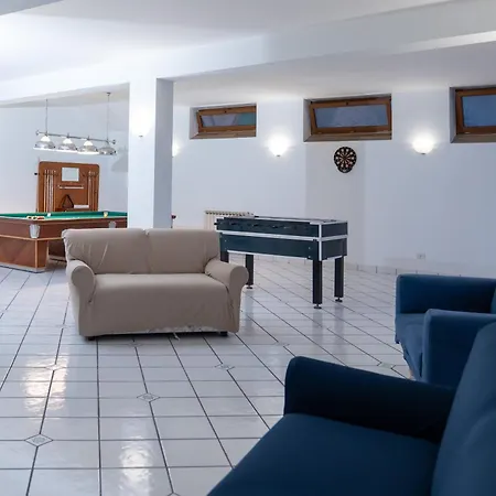 De Vivo Realty - La Perla Blu ماسّا لوبْرينسِ