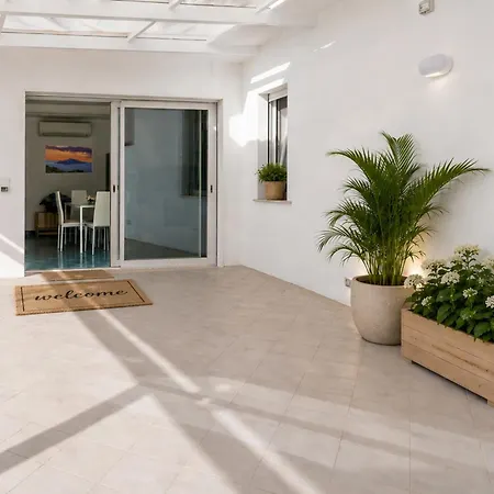 De Vivo Realty - La Perla Blu Ferienhaus