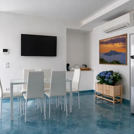 De Vivo Realty - La Perla Blu Дом отдыха Масса-Лубренсе