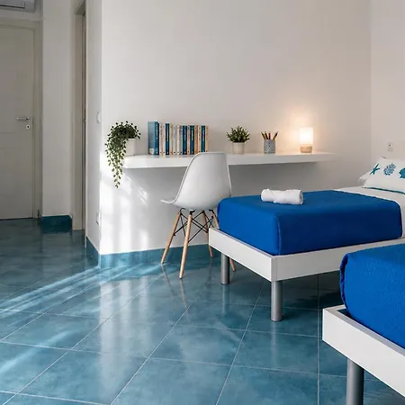 De Vivo Realty - La Perla Blu *