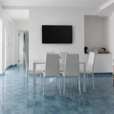 De Vivo Realty - La Perla Blu *